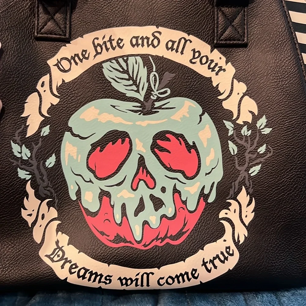 #16. Disney Loungefly Snow White Poison Apple Satchel NWT. - Picture 8 of 9